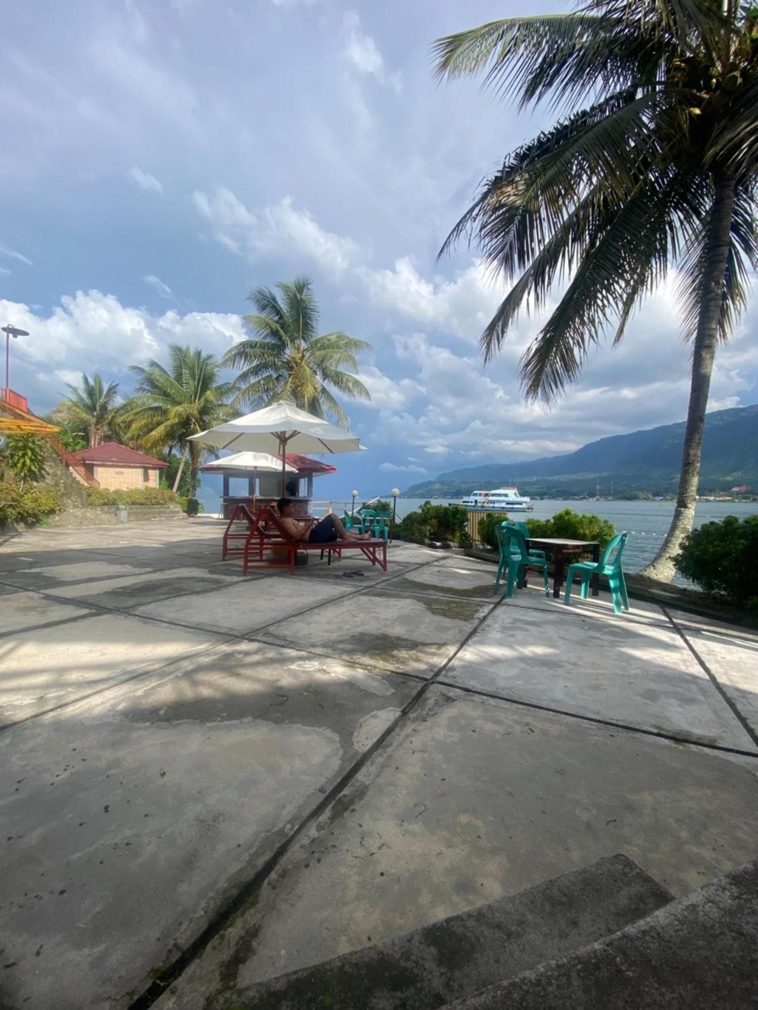 Vandu'S View Guest House & Restaurant Tuk Tuk Exteriér fotografie