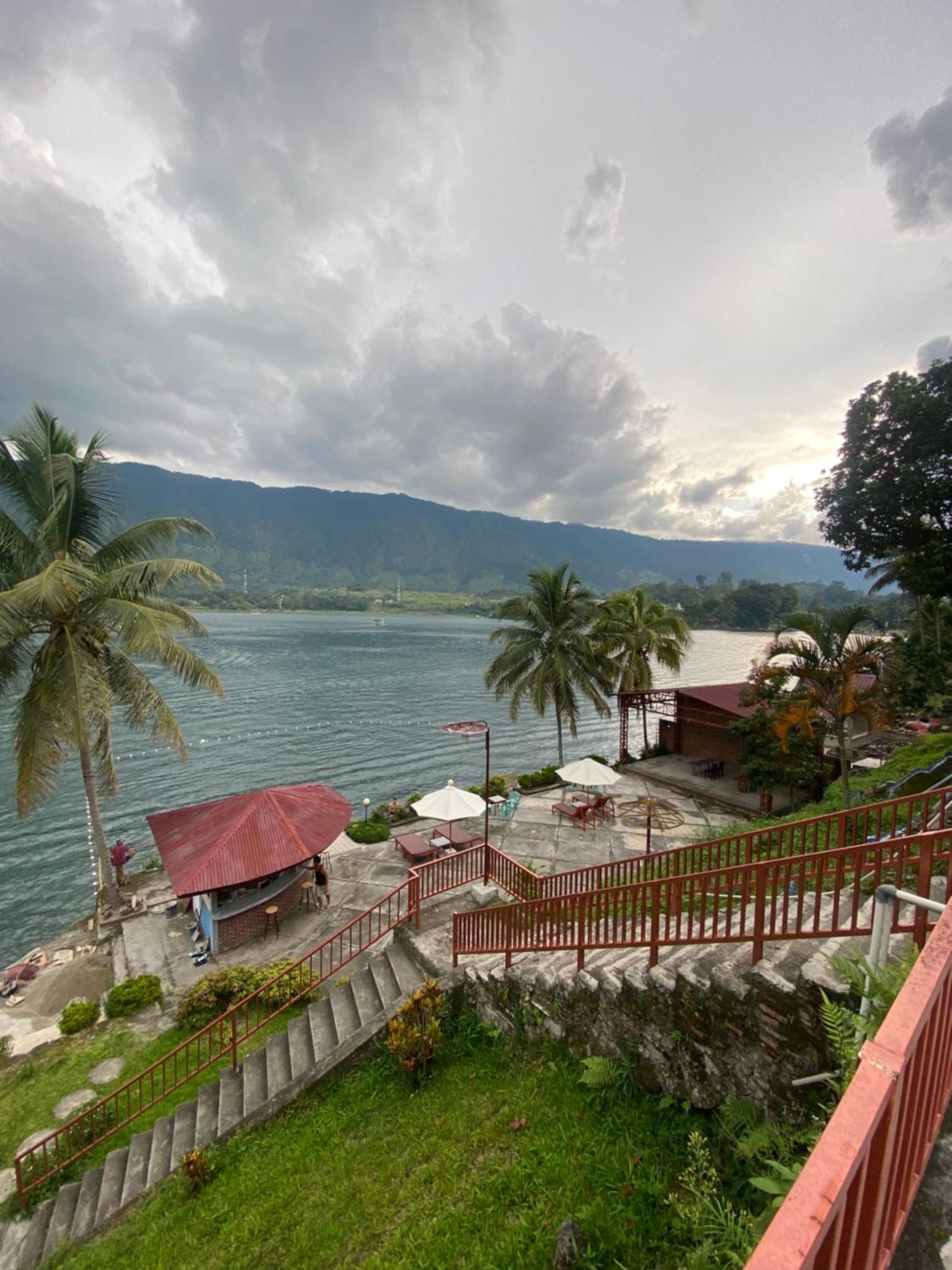 Vandu'S View Guest House & Restaurant Tuk Tuk Exteriér fotografie
