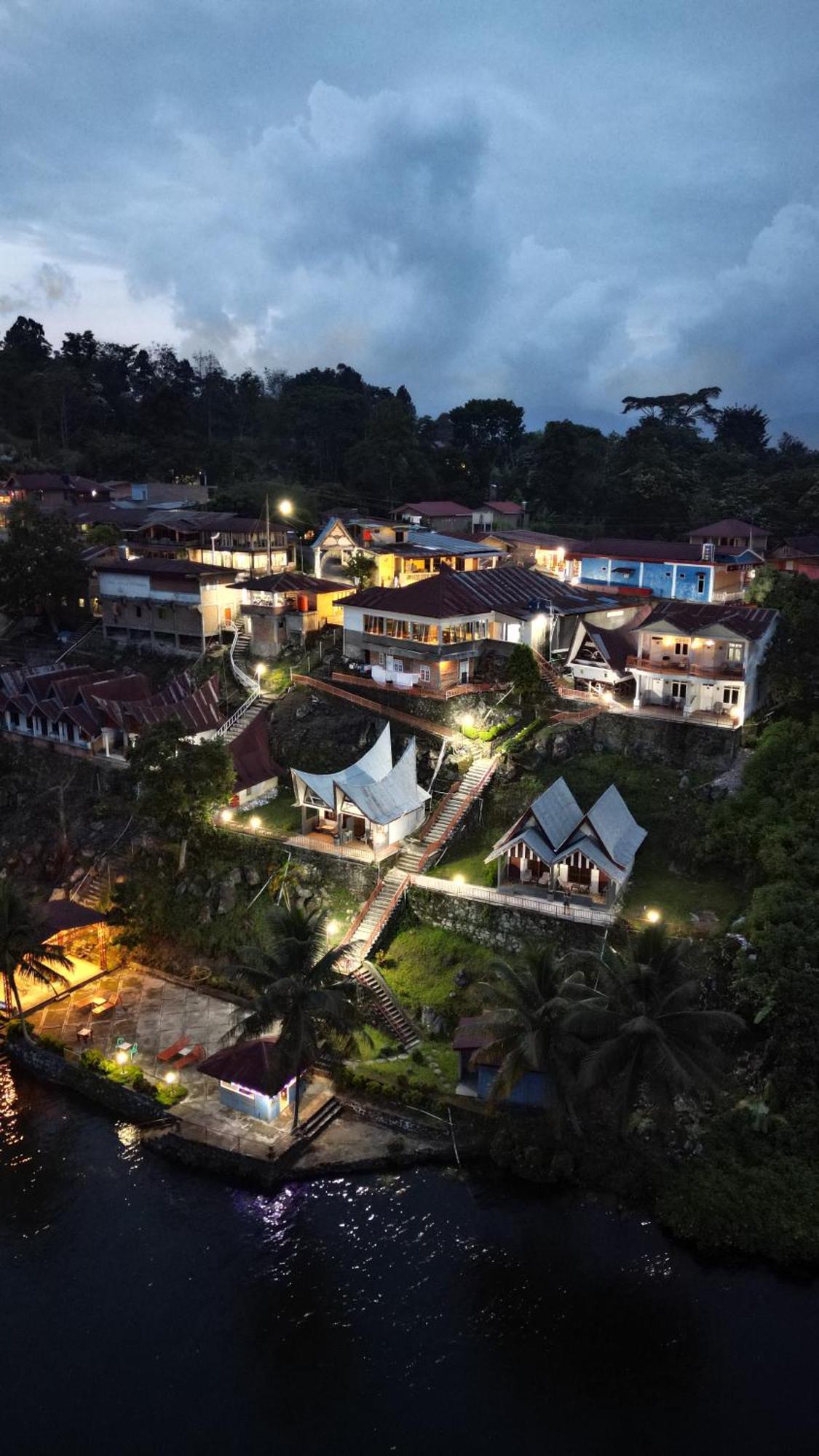 Vandu'S View Guest House & Restaurant Tuk Tuk Exteriér fotografie