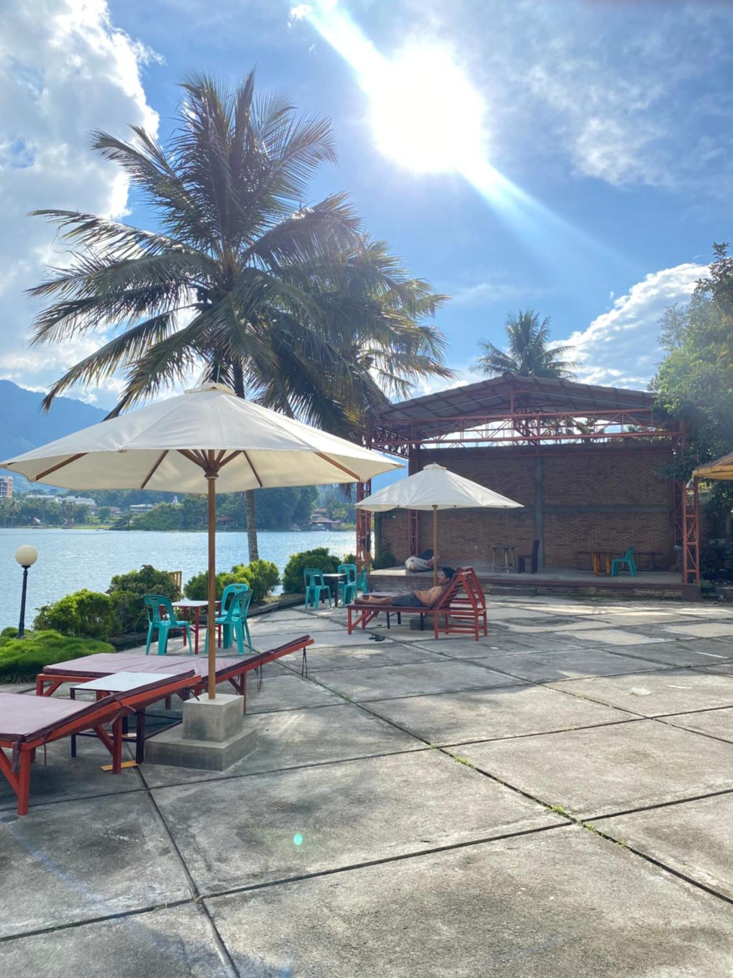 Vandu'S View Guest House & Restaurant Tuk Tuk Exteriér fotografie