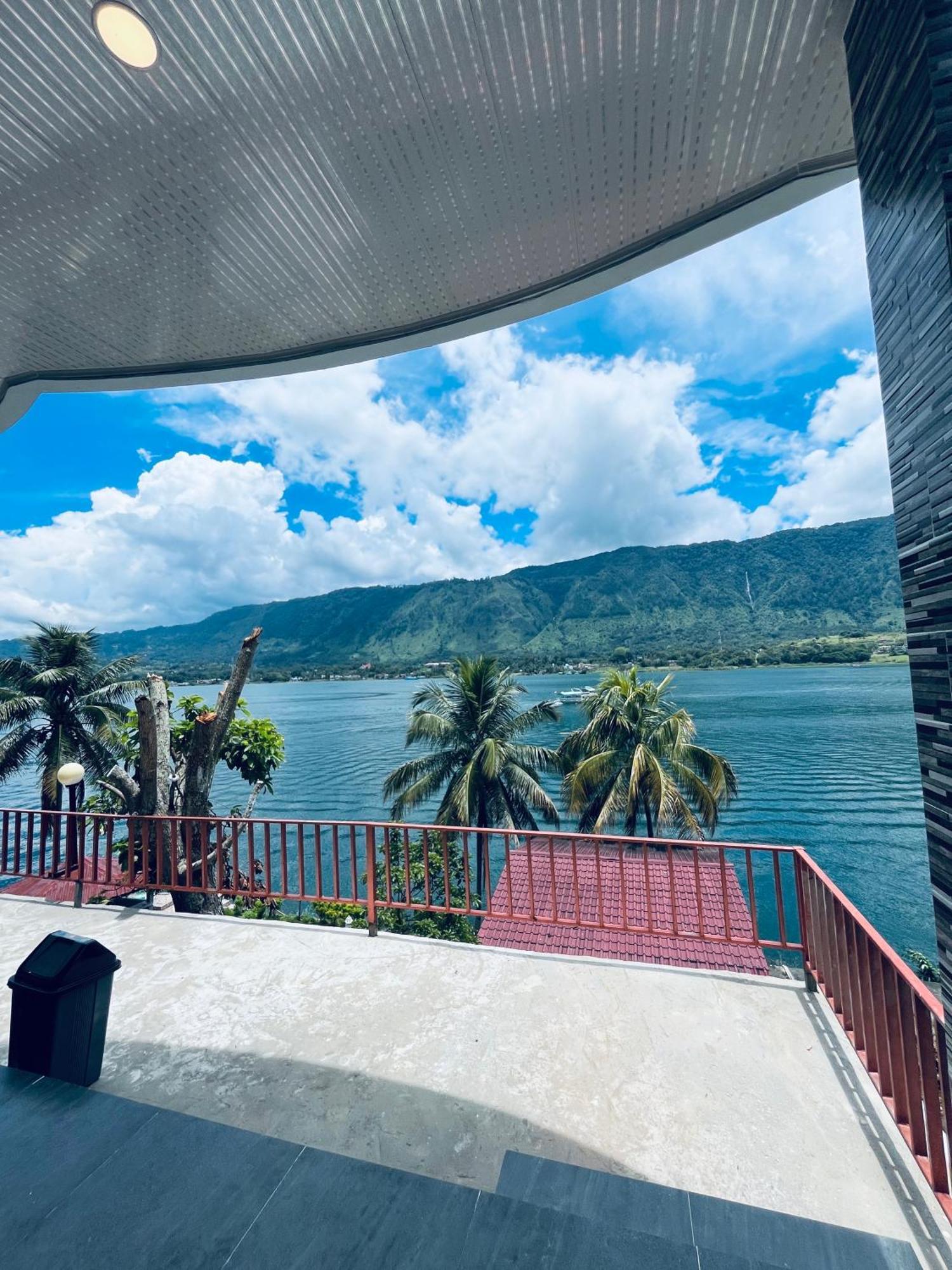 Vandu'S View Guest House & Restaurant Tuk Tuk Exteriér fotografie